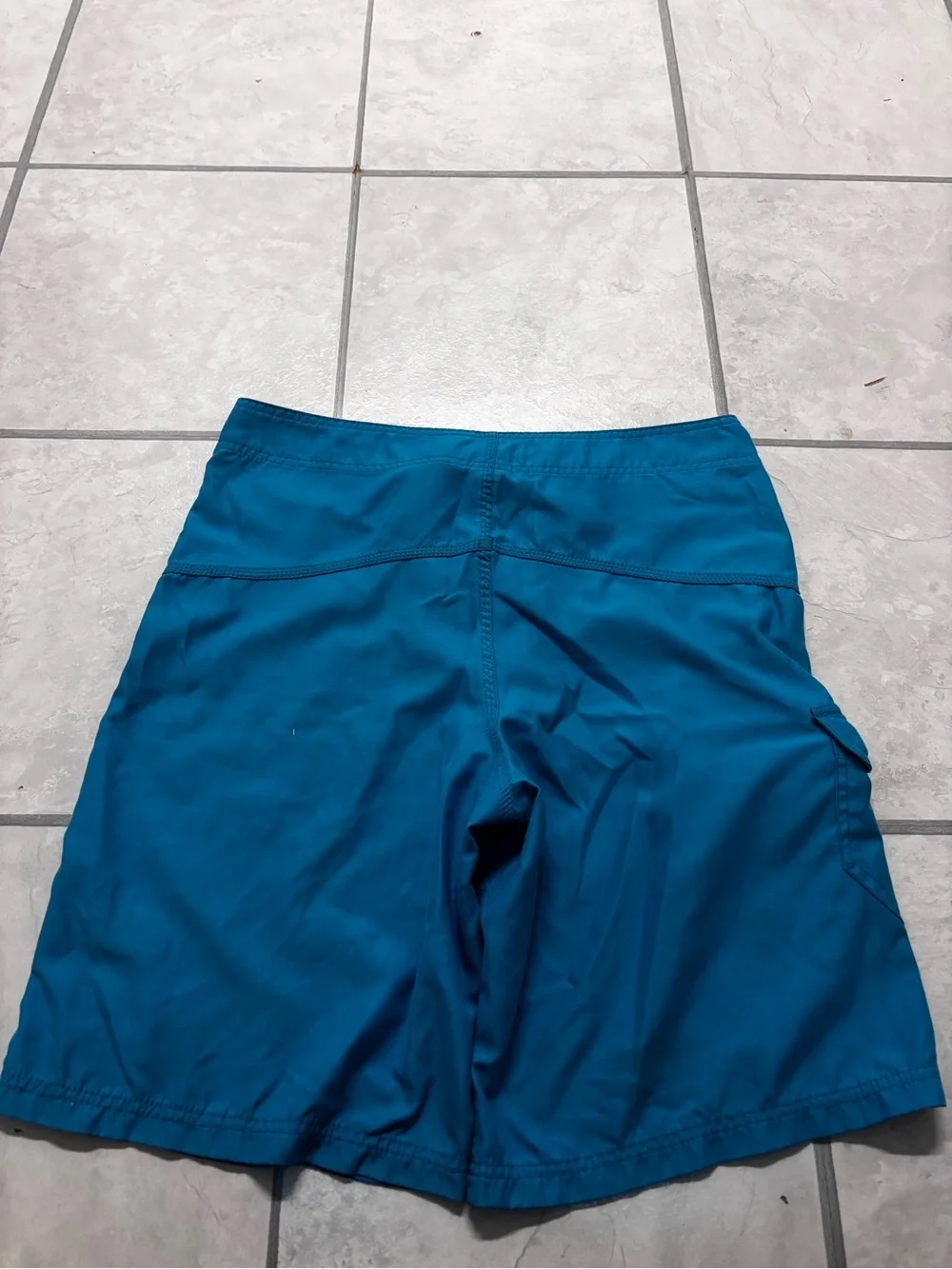 Vintage Hurley Men’s Teal Board Shorts with Black Accents size 32 MEASURE SHOWN